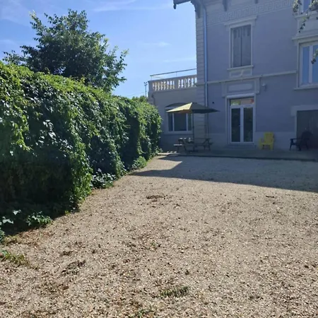 Entire Place, Roger Apartment, * Le Teil