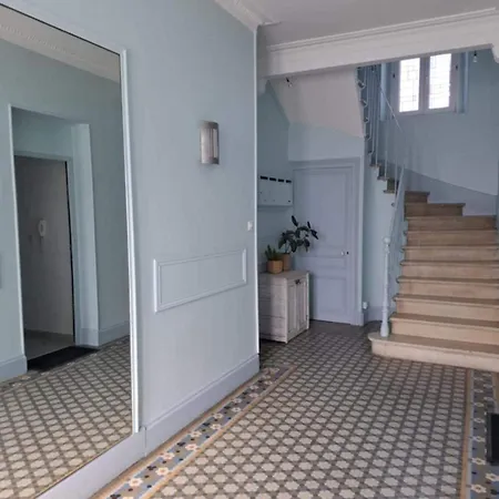 Entire Place, Roger Apartment,